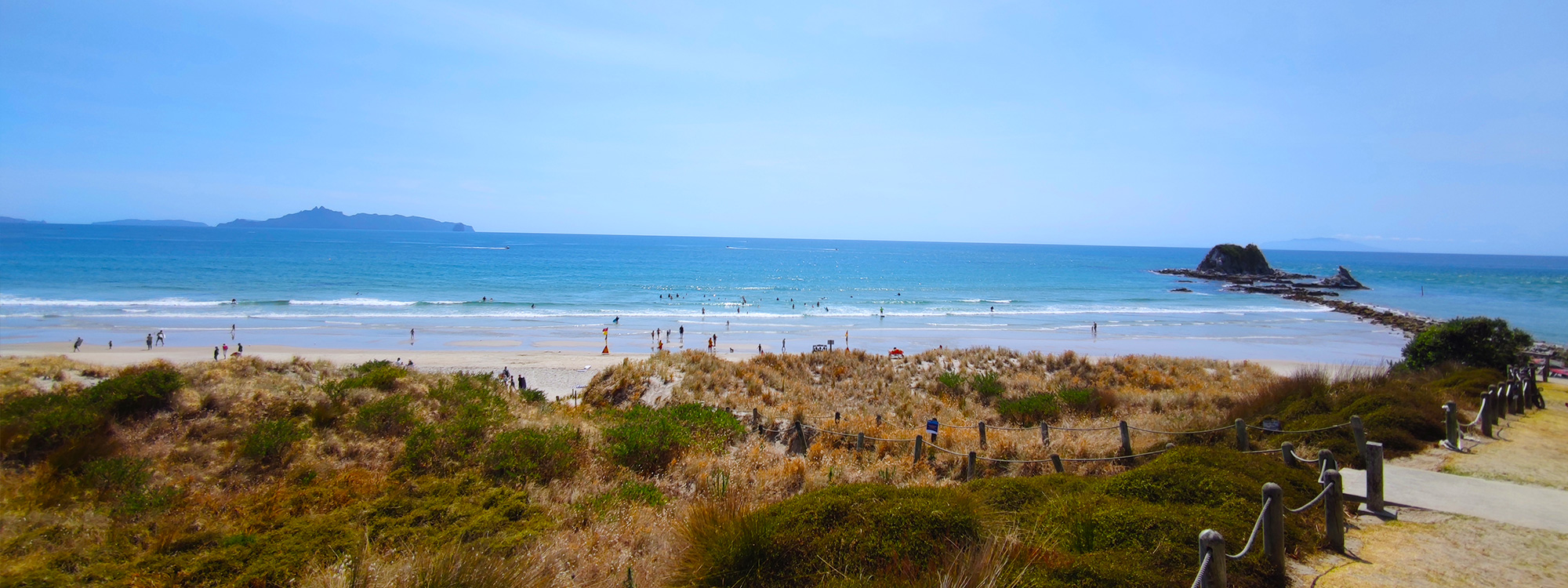 Der Surf Beach bei den Mangawhai Heads
